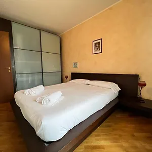 https://kibilu-via-magenta-43.it-lombardy.com